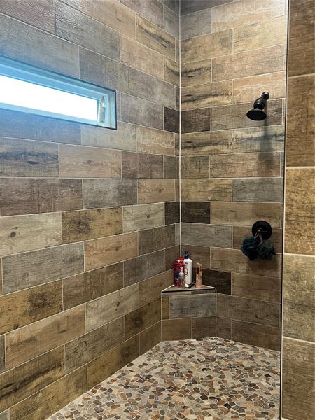 Close-up of interior finishes inside a home in , Brazoria (Image 9).