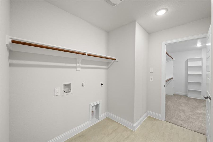 1088 Foxtail- Utility-1