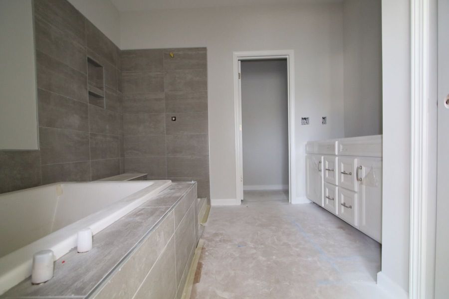 Owner's Bathroom Owner's Bathroom