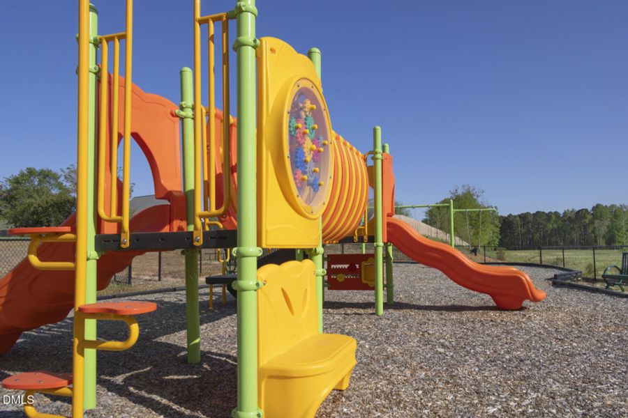 RDU_Vaughn Farms_Amenities_Playground