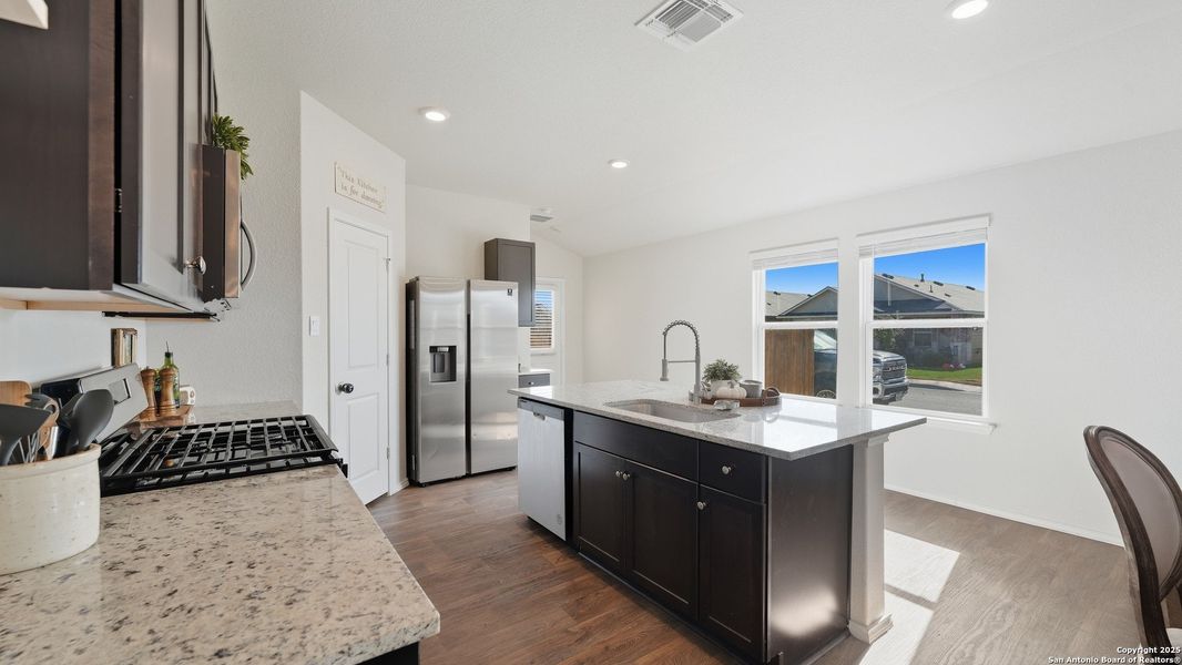 Furnished interior view inside a new home in , Floresville (Image 35).