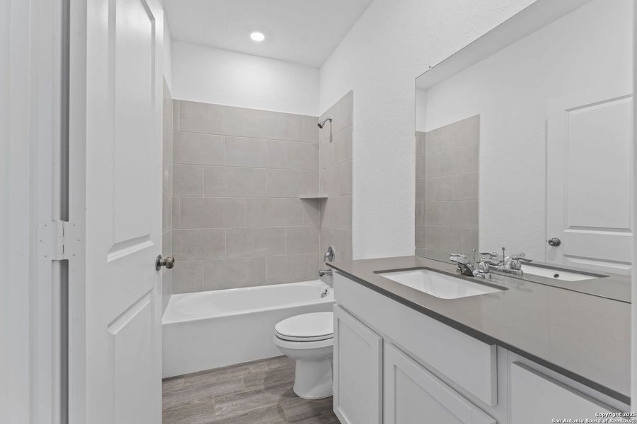 Furnished interior view inside a new home in Gatehouse: Brookstone II Collection, New Braunfels (Image 7).