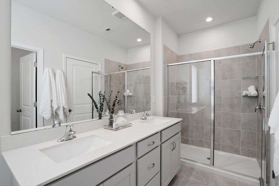 Furnished interior view inside a new home in Waxhaw Landing, Monroe (Image 19).
