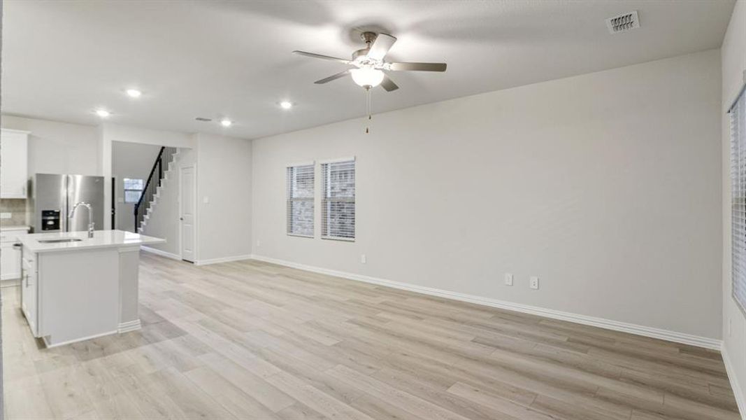 Spacious, unfurnished interior of a new home in Eastridge - Spring Series, McKinney (Image 29).