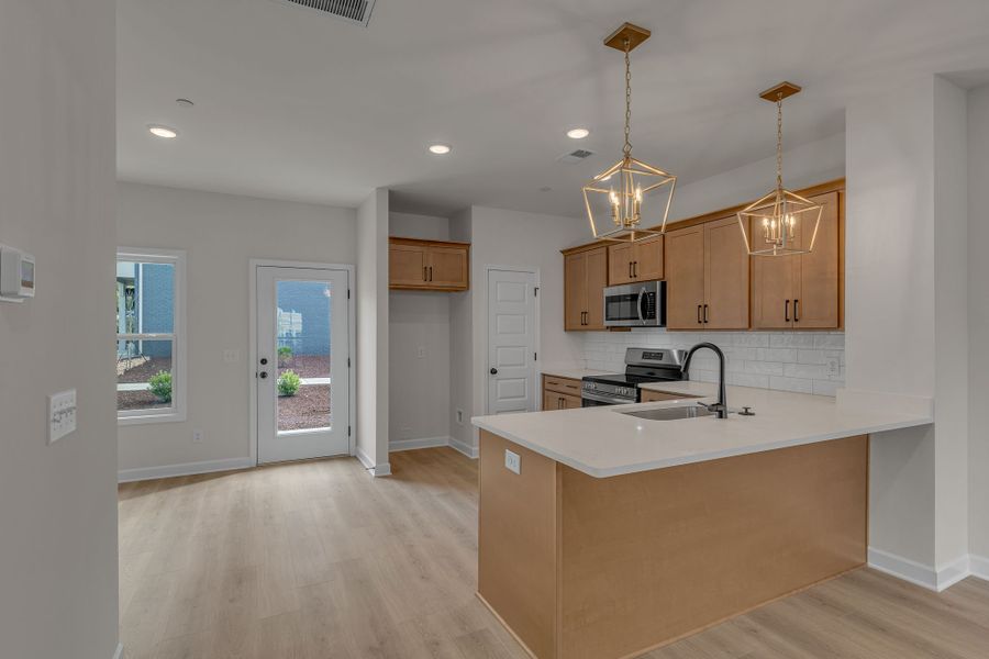 Furnished interior view inside a new home in Oxford Station, Gallatin (Image 5).