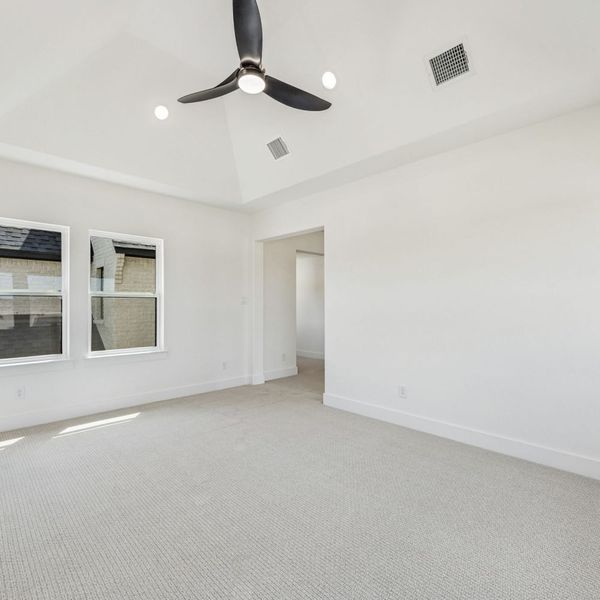 Spacious, unfurnished interior of a new home in The Parks at Wilson Creek, Celina (Image 61).