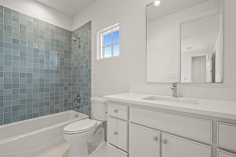 Furnished interior view inside a new home in , Fort Worth (Image 8).