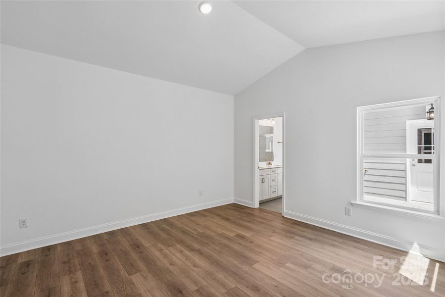 Spacious, unfurnished interior of a new home in , Asheville (Image 31).