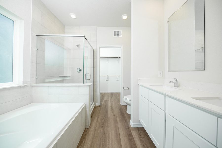Furnished interior view inside a new home in River's Edge, Conroe (Image 11).