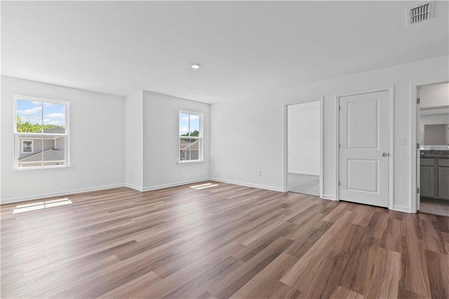 Spacious, unfurnished interior of a new home in Avery Ridge, Gainesville (Image 18). Spacious, unfurnished interior of a new home in Avery Ridge, Gainesville (Image 18).
