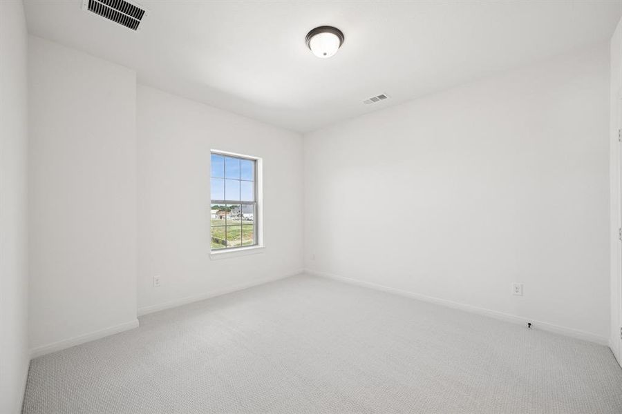 Spacious, unfurnished interior of a new home in Terraces – Classics, Rockwall (Image 25). Spacious, unfurnished interior of a new home in Terraces – Classics, Rockwall (Image 25).