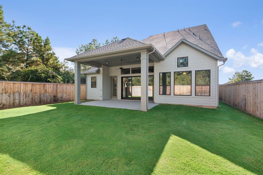 Welcome to The Zinnia by David Weekley Homes. Move-In-Ready Now!