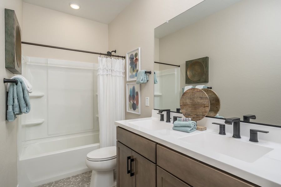 Bathroom 2 | Chartreuse | Greenpointe at Eastmark | New homes in Mesa, Arizona | Landsea Homes