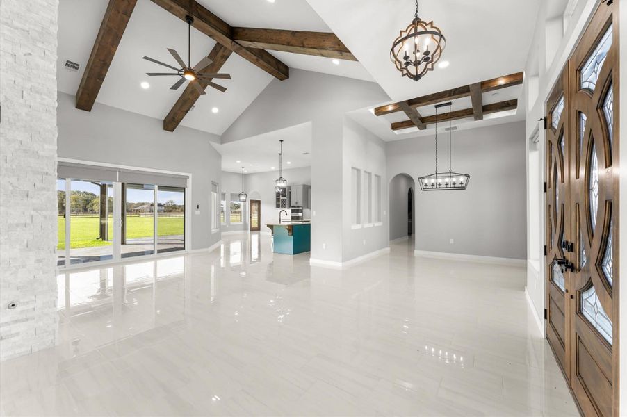 Spacious, unfurnished interior of a new home in , Rosharon (Image 36).