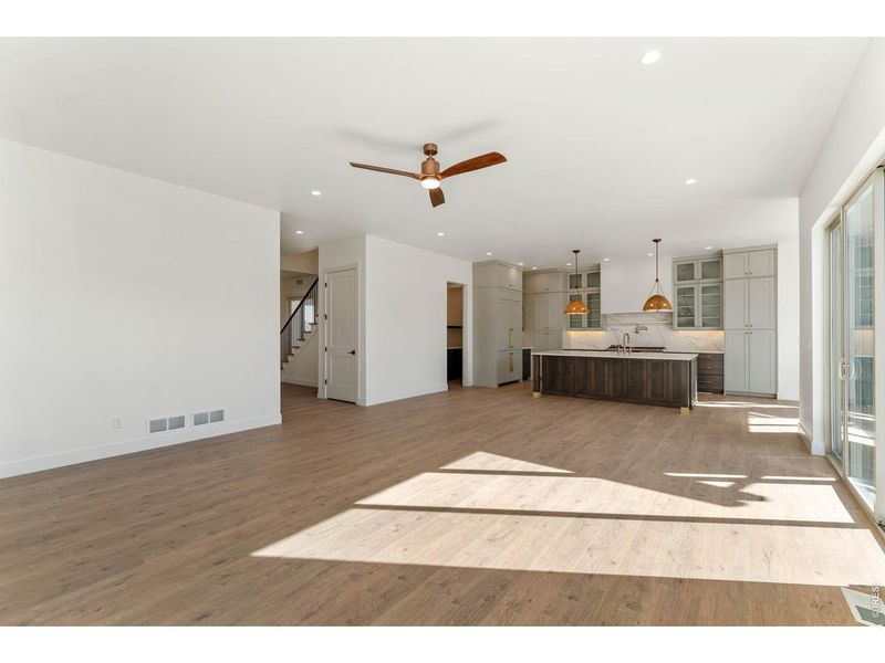 Spacious, unfurnished interior of a new home in , Windsor (Image 39).