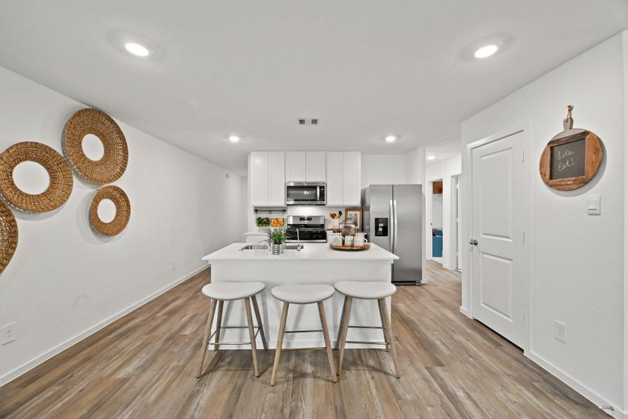 Furnished interior view inside a new home in Silverthorne, Conroe (Image 12).