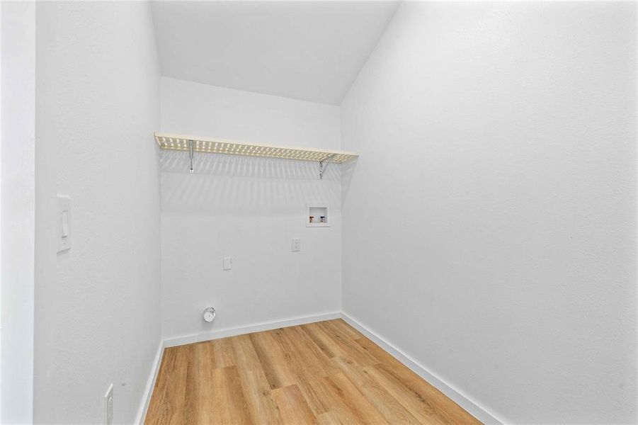 Spacious, unfurnished interior of a new home in , Brownwood (Image 26).