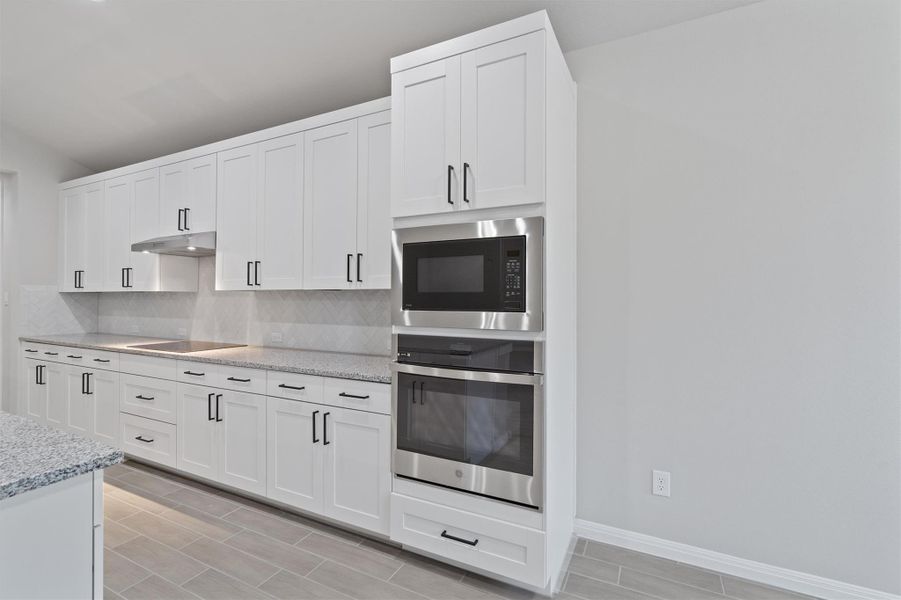 Furnished interior view inside a new home in Crescent Bluff, Georgetown (Image 16). Furnished interior view inside a new home in Crescent Bluff, Georgetown (Image 16).