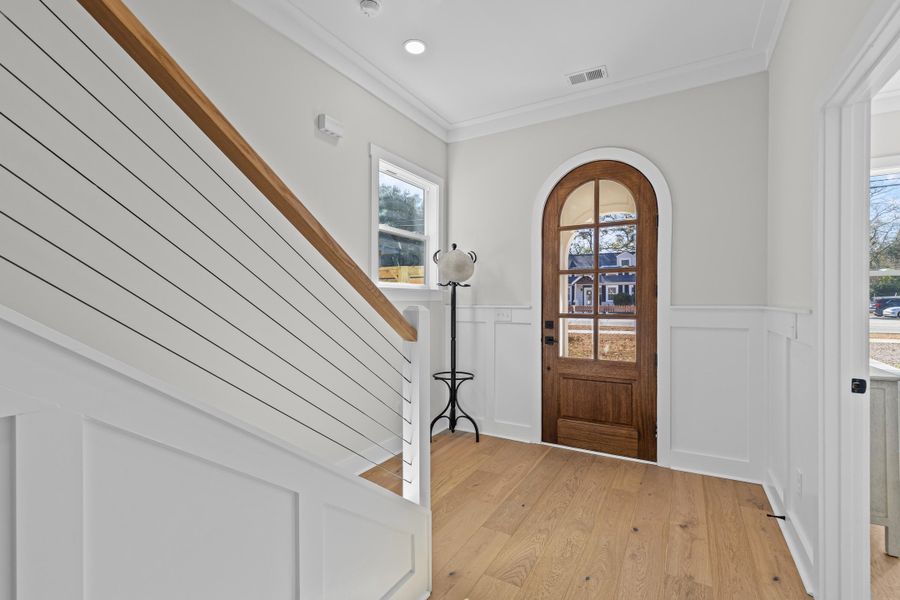 Spacious, unfurnished interior of a new home in , Charleston (Image 24).