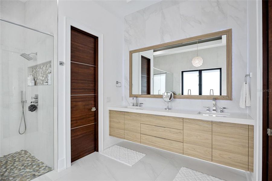 Furnished interior view inside a new home in , St. Petersburg (Image 34).