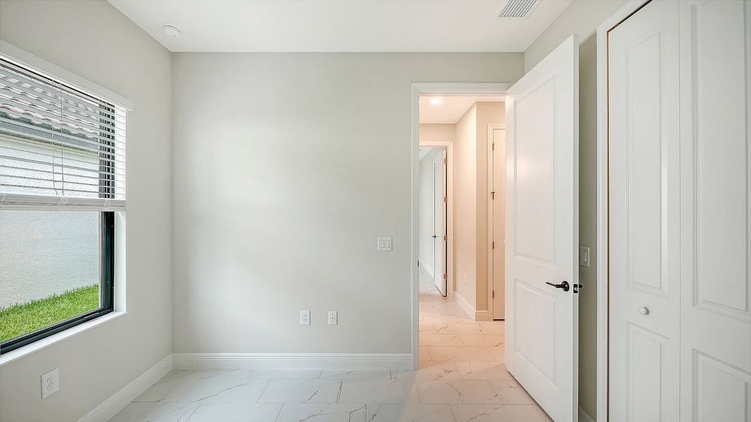 Spacious, unfurnished interior of a new home in Vicenza, Nokomis (Image 30). Spacious, unfurnished interior of a new home in Vicenza, Nokomis (Image 30).