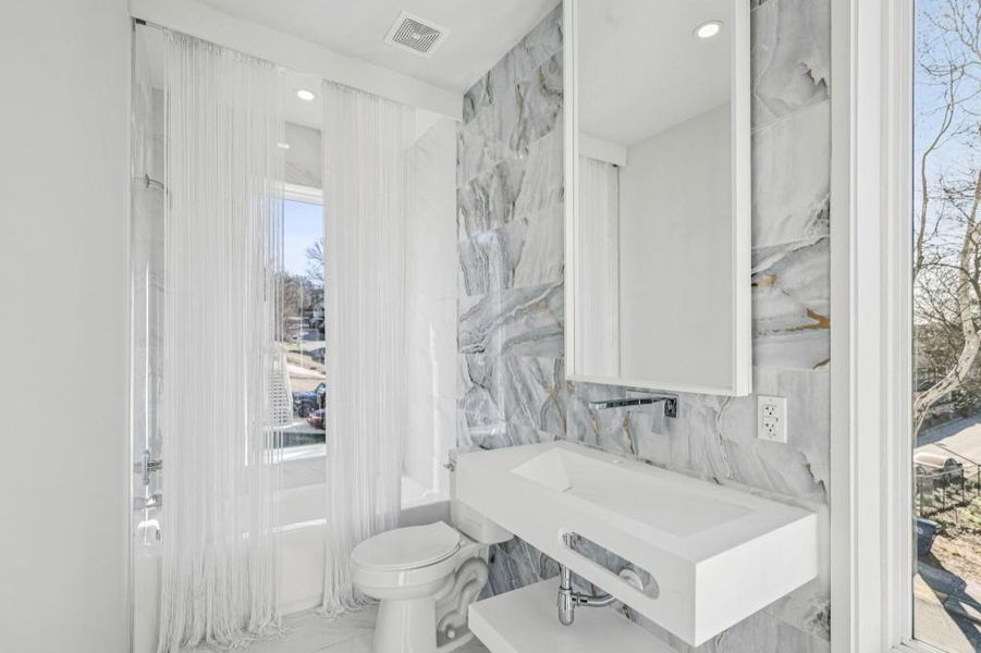 Furnished interior view inside a new home in , Atlanta (Image 16).
