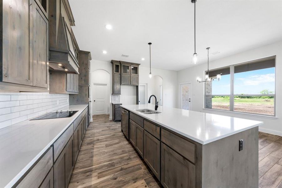 Furnished interior view inside a new home in , Waxahachie (Image 7).