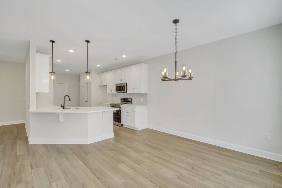 Representative unfurnished interior of a home built from the Wassaw by Ernest Homes in Wexford, Richmond Hill (Image 47).