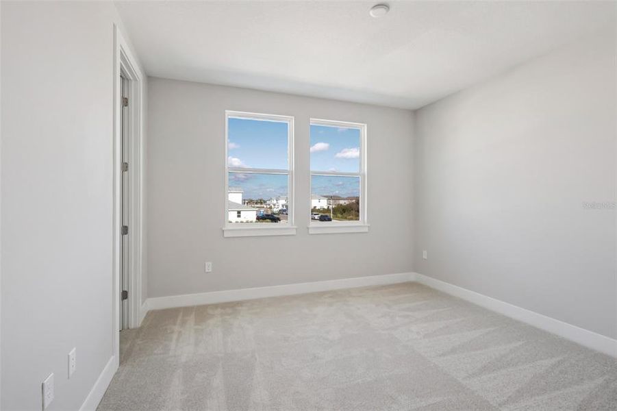 Spacious, unfurnished interior of a new home in Lagoon Residences at Epperson, Wesley Chapel (Image 6).