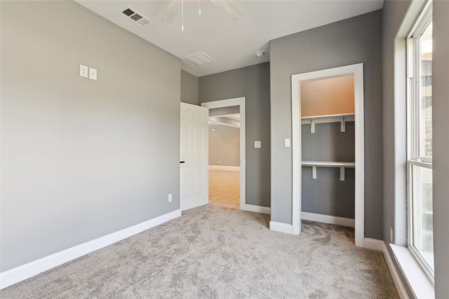 Spacious, unfurnished interior of a new home in , Cedar Creek (Image 22).