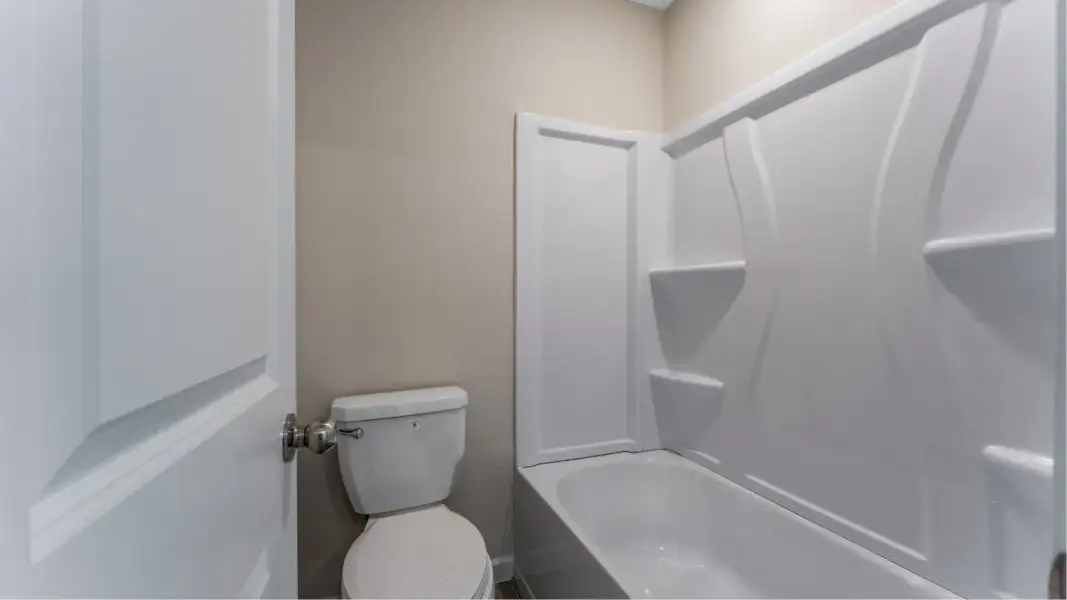 Avalon Woods Boone Bath2 1of2 F2