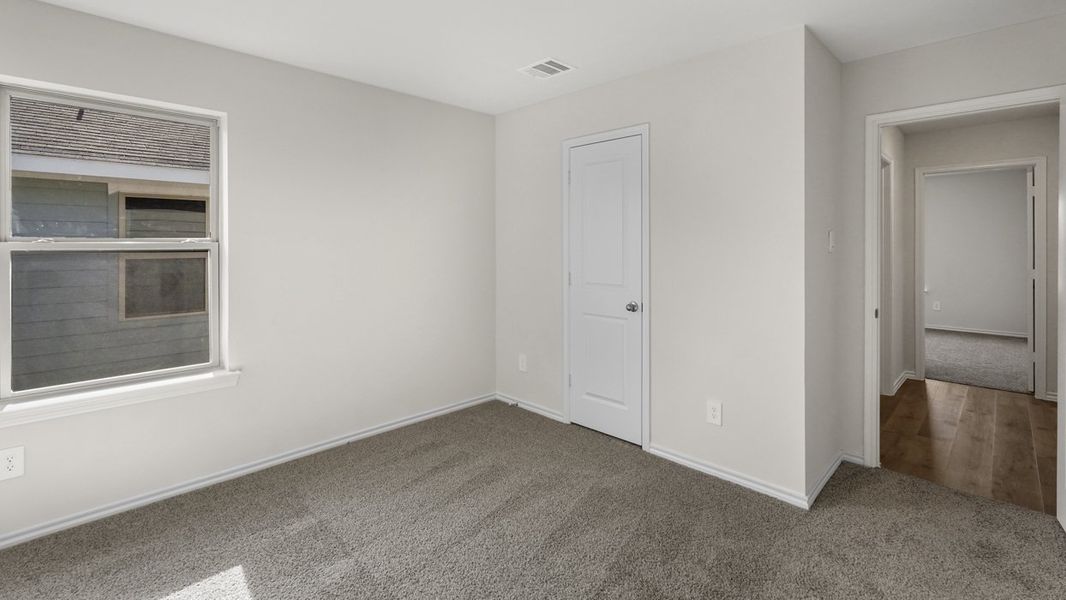 Spacious, unfurnished interior of a new home in Blaire Lake, Tyler (Image 23). Spacious, unfurnished interior of a new home in Blaire Lake, Tyler (Image 23).