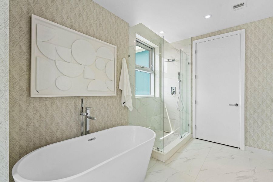 028-220LakeShoreDrive-2123-LakePark-FL-3