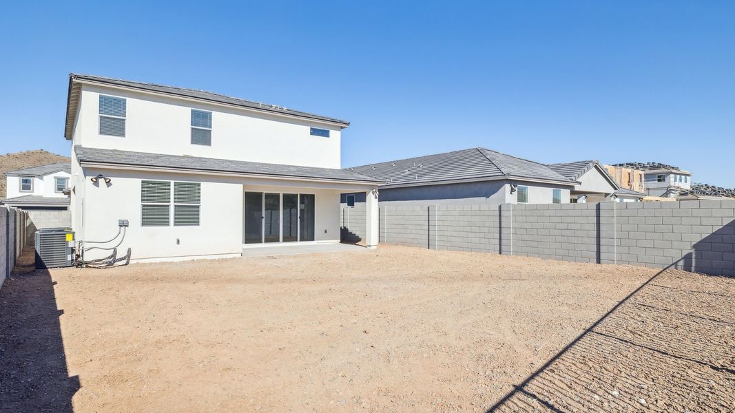 Representative exterior details of a home built from the Crow by D.R. Horton in The Ridge at Stone Butte, Phoenix (Image 4).