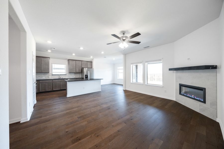 Spacious, unfurnished interior of a new home in Whitewing Trails, Princeton (Image 15). Spacious, unfurnished interior of a new home in Whitewing Trails, Princeton (Image 15).