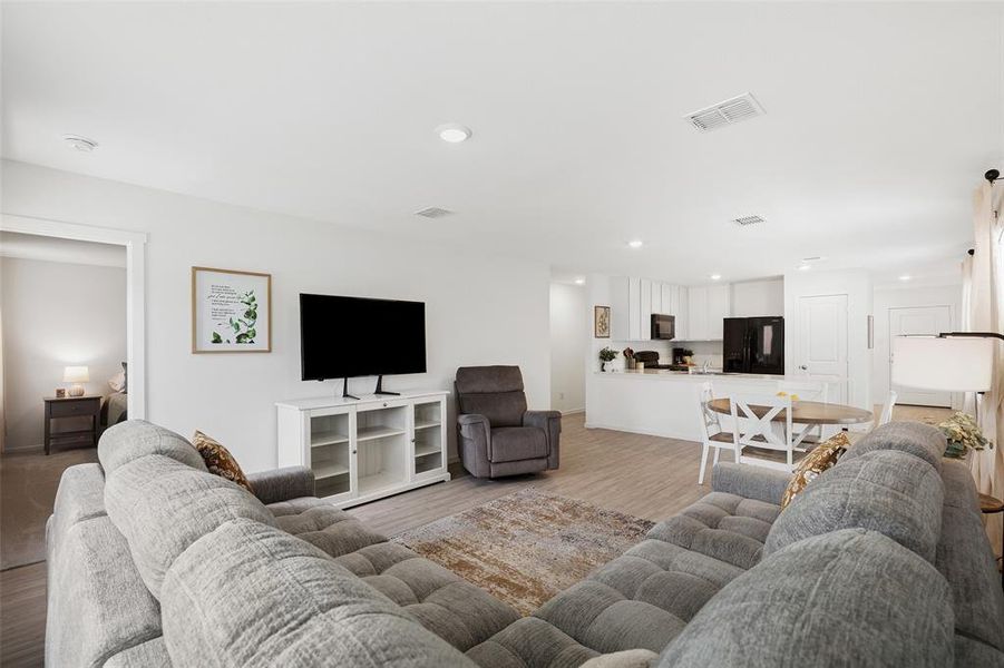 Furnished interior view inside a new home in Mobberly Farms, Pilot Point (Image 13).