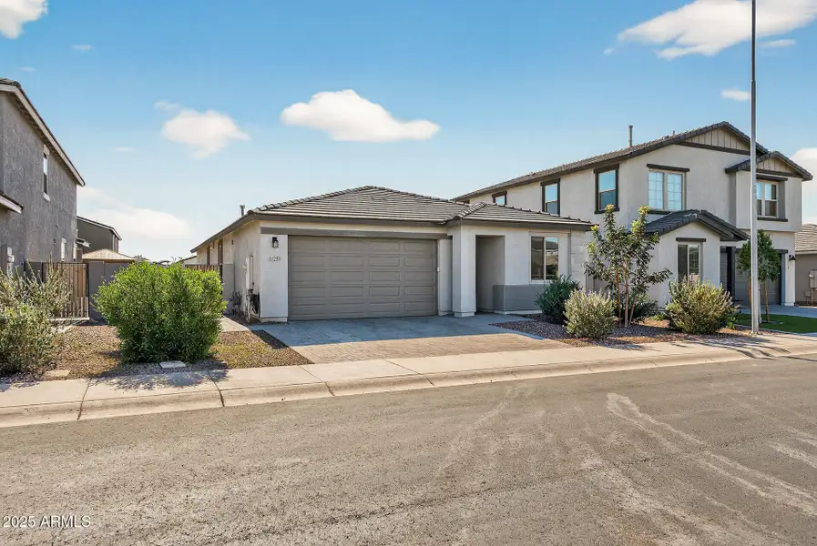 04_11233_E_Upton_Ave54_mls