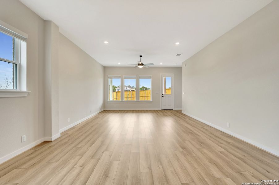 Spacious, unfurnished interior of a new home in , New Braunfels (Image 17).