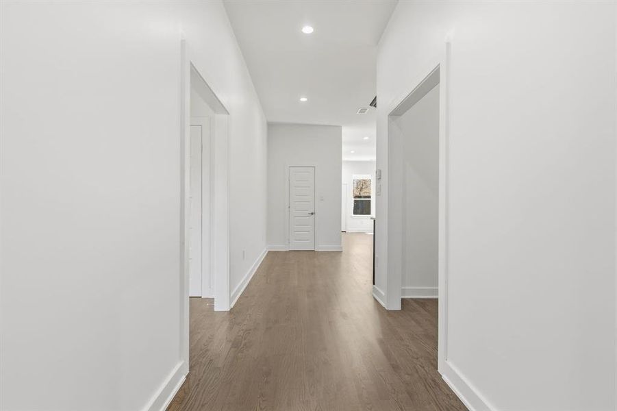 Spacious, unfurnished interior of a new home in , Dallas (Image 36).