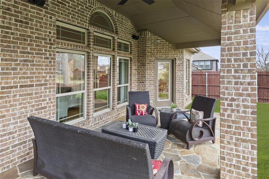 813 Clairmont  Patio