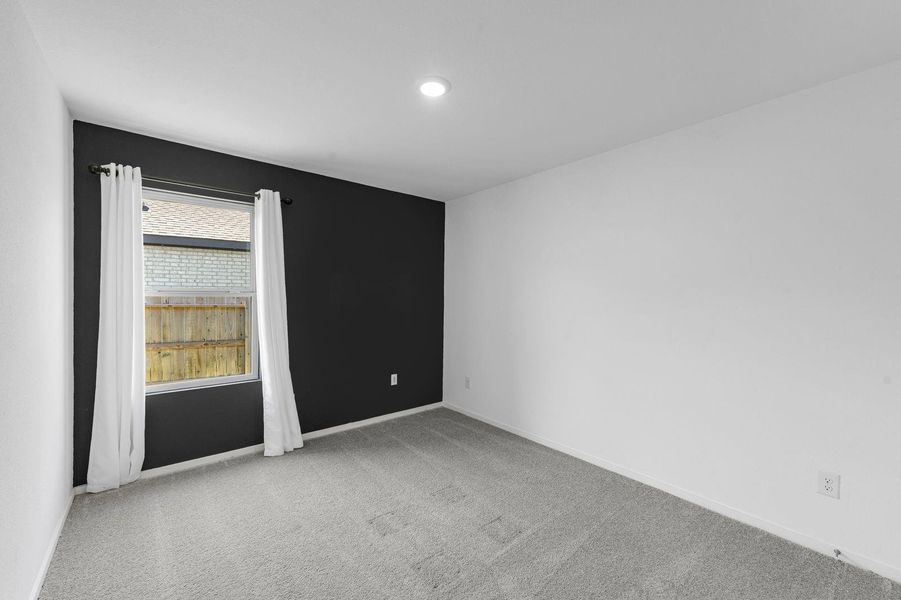 Spacious, unfurnished interior of a new home in Tavola, New Caney (Image 17).