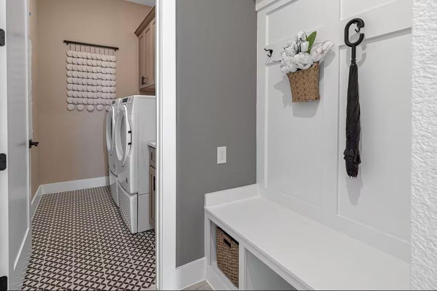 Furnished interior view inside a new home in Valencia, Manvel (Image 17).