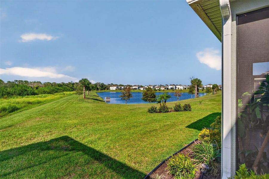 Exterior details and patio area of a home in , Lakewood Ranch (Image 26).