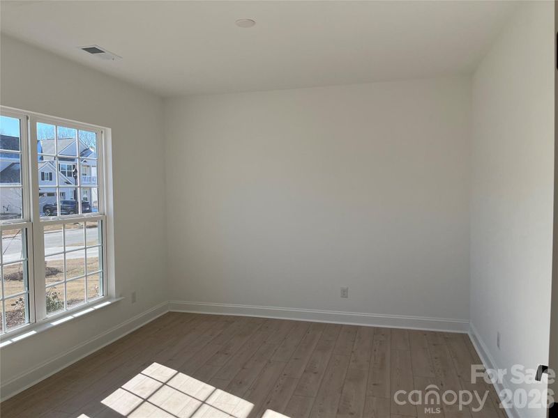 Spacious, unfurnished interior of a new home in Parkside Crossing, Charlotte (Image 15).