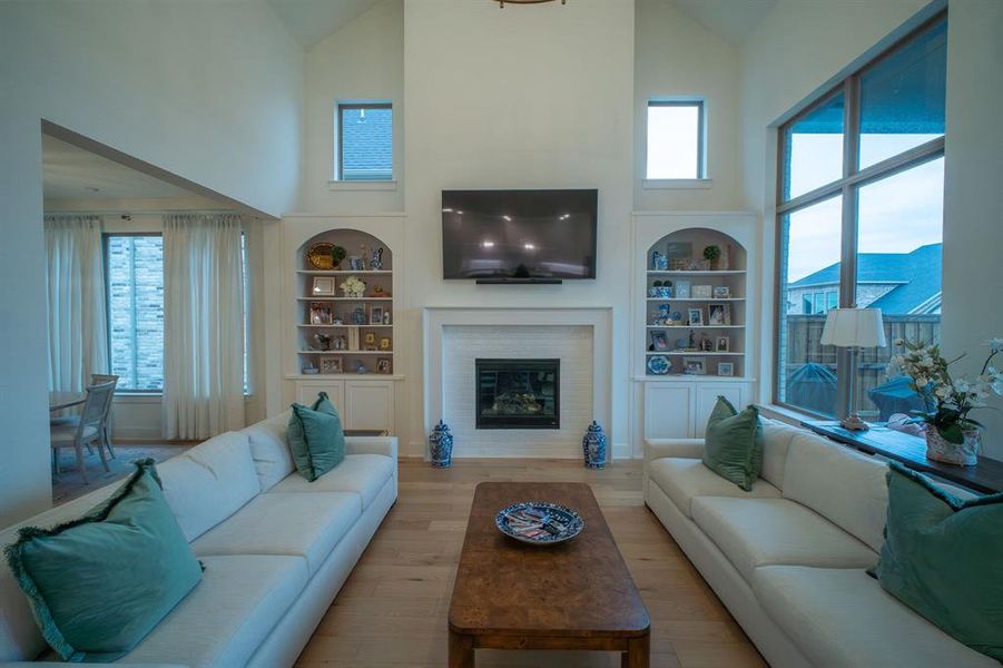 Furnished interior view inside a new home in The Homestead - 62', Rockwall (Image 27). Furnished interior view inside a new home in The Homestead - 62', Rockwall (Image 27).