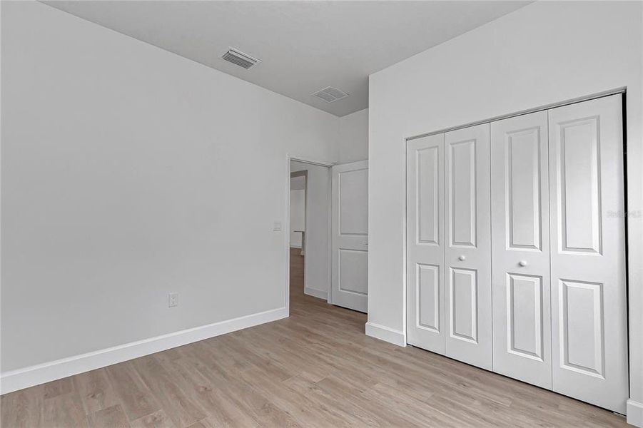 Spacious, unfurnished interior of a new home in , Ocala (Image 30).