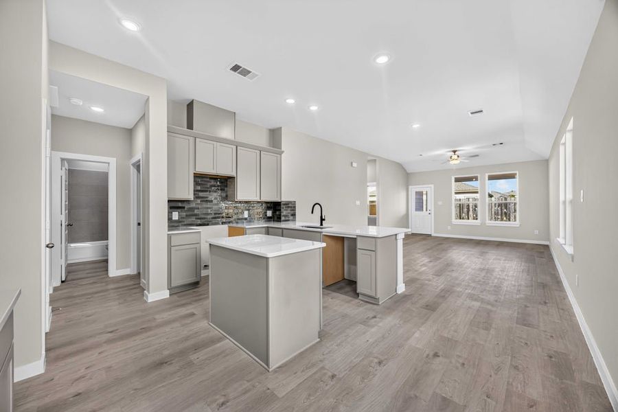 16836 Needlepoint Dr - Hawthorne - Kitchen