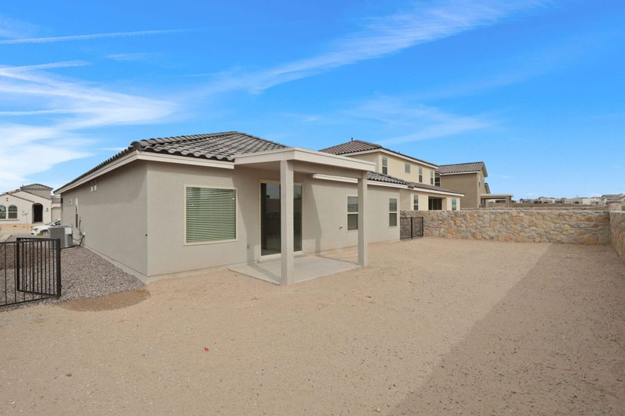 Exterior details and patio area of a home in Emerald Estates, Horizon City (Image 19).