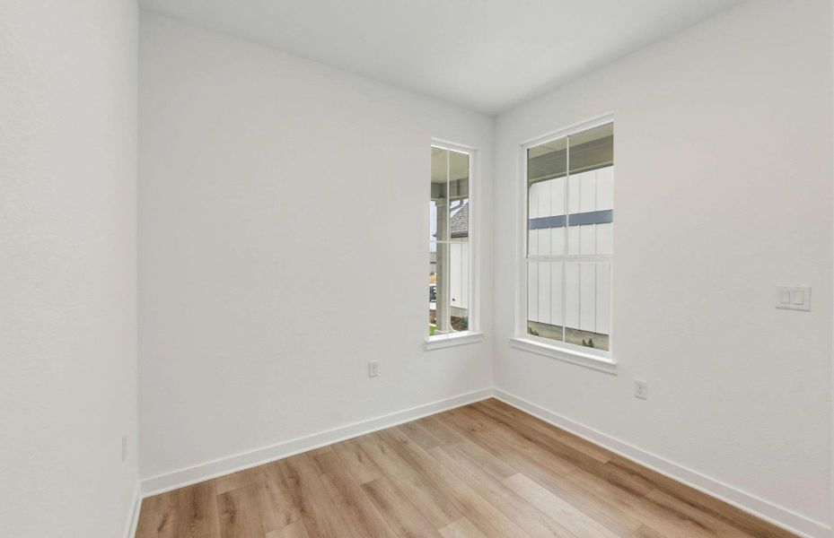 Spacious, unfurnished interior of a new home in Sun City Texas, Georgetown (Image 15).