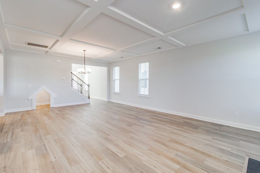 Spacious, unfurnished interior of a new home in Hendrix Farms, Lexington (Image 20).